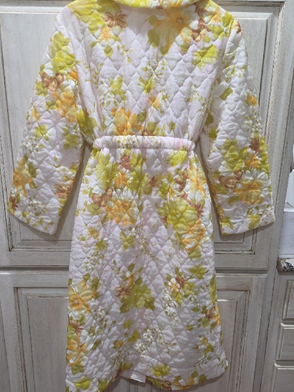 Vintage 1960's Floral Quilted Belted Coatigan in Pastel Yellow & Peach - Picture 9 of 15